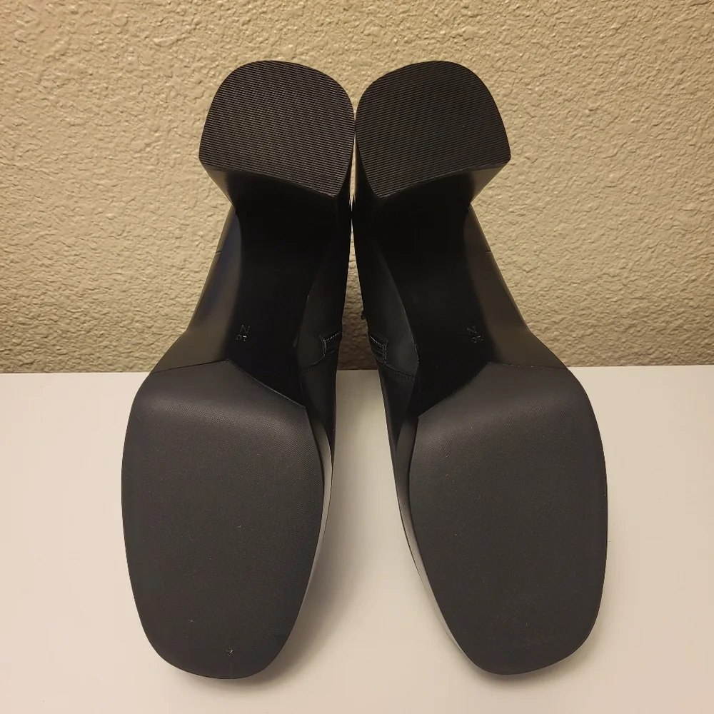NWOB Vaneli Black Valeke Heeled Booties Size 10N